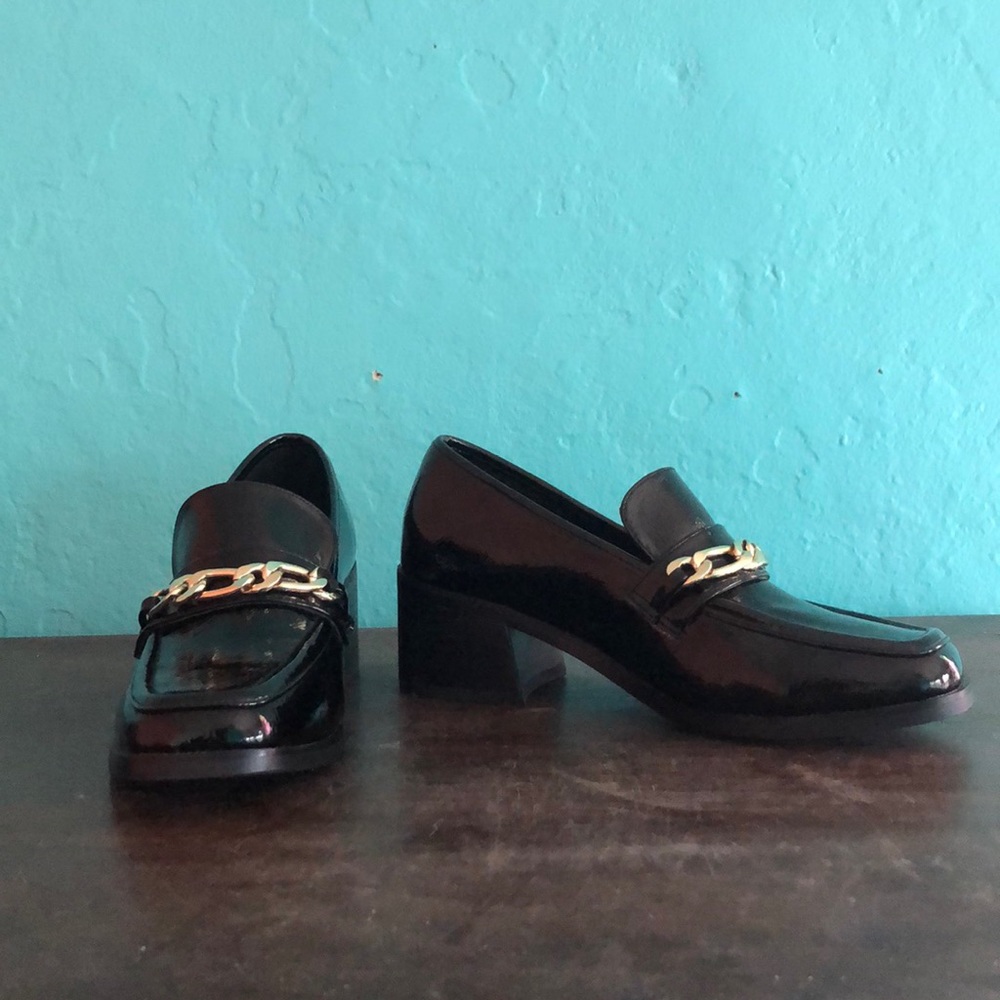 NWOT Urban Outfitters gold detail loafers